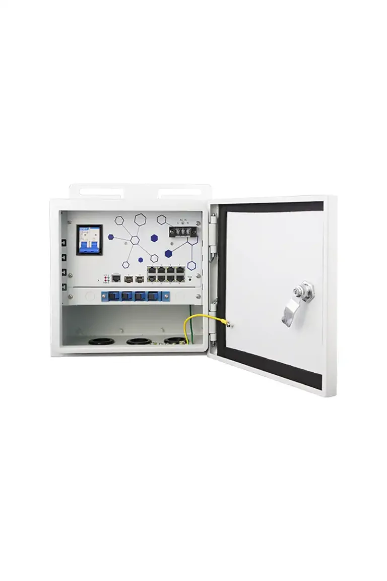 N-net QB3082SPGM-200 – panou PoE de exterior IP55 L2 gestionat cu 8× Gigabit PoE până la 30 W, 2× Gigabit SFP și buget PoE de până la 185 W
